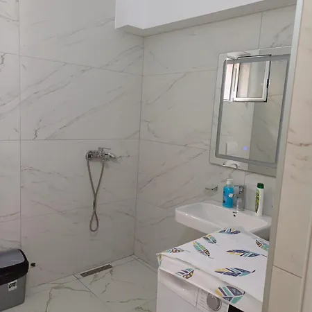 Genti Apartment *