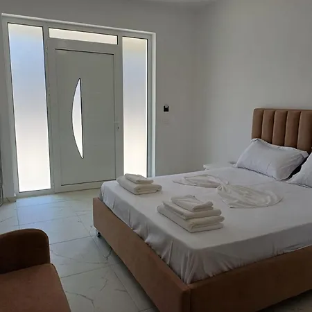 Genti Apartment